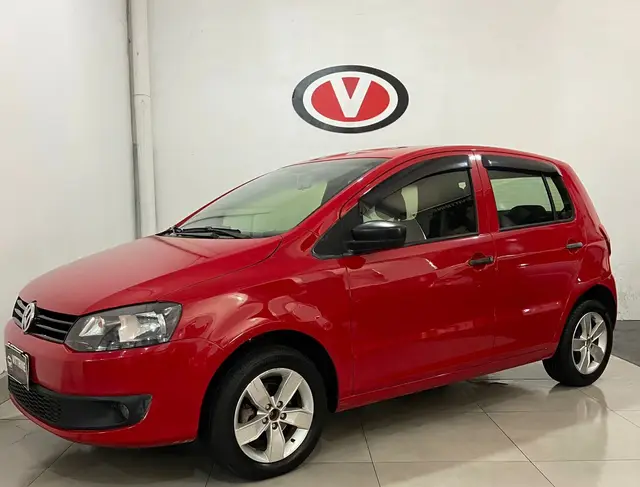 Carro Volkswagen Fox 2014 1.0 TEC (Flex) 4p