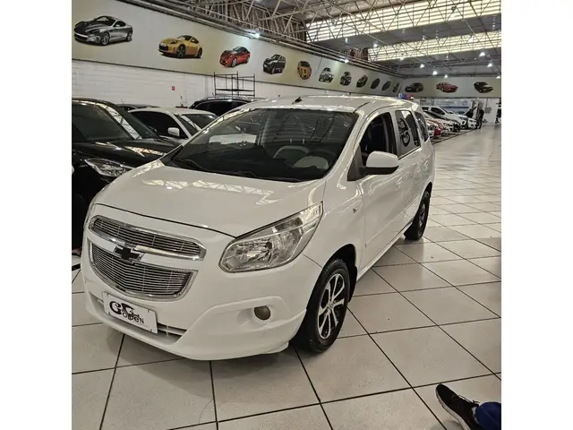 Carro Chevrolet Spin 2013 LT 5S 1.8 (Flex)