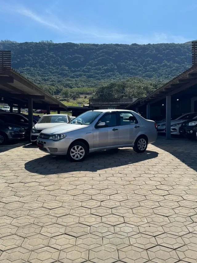 Carro Fiat Siena 2010 Celebration 1.0 Fire Flex 8V 4p