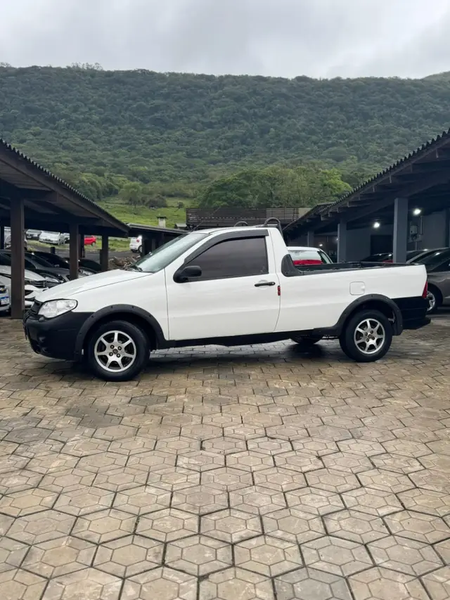 Carro Fiat Strada 2010 Fire 1.4 (Flex)