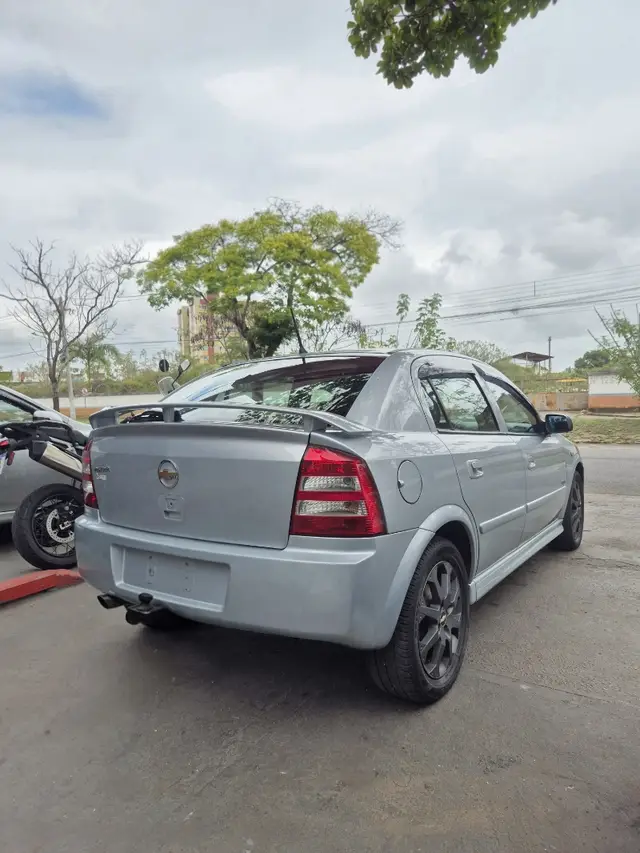 Carro Chevrolet Astra Hatch 2011 Advantage 2.0 (Flex)