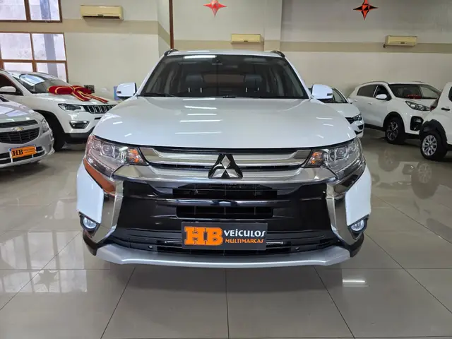 Carro Mitsubishi Outlander 2016 2.2 DI-D 4WD (Aut)