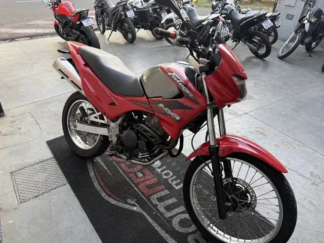Moto Honda NX 4 Falcon 2002 400