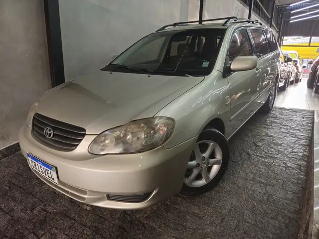 Carro Toyota Fielder 2005 1.8 16V