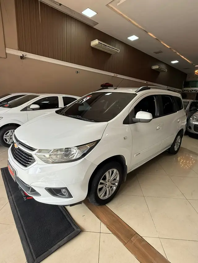 Carro Chevrolet Spin 2019 LT 5S 1.8 (Flex) (Aut)