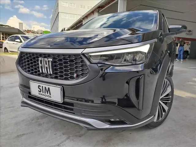 Carro Fiat Fastback 2025 Turbo 200