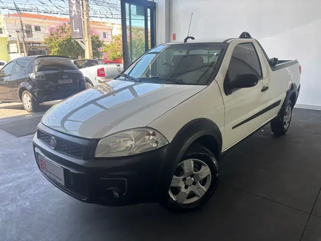 Carro Fiat Strada 2016 Working 1.4 (Flex)