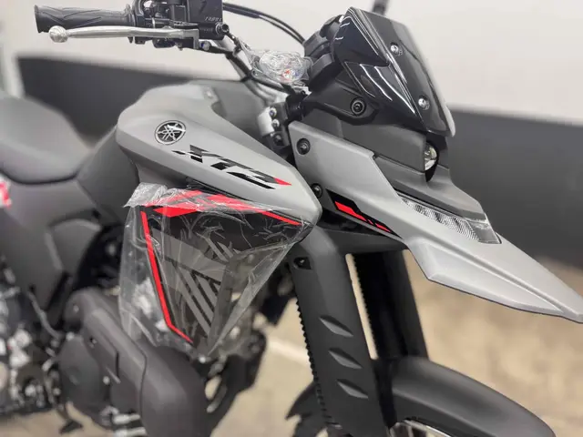 Moto Yamaha XTZ 250 Lander 2025 Connected