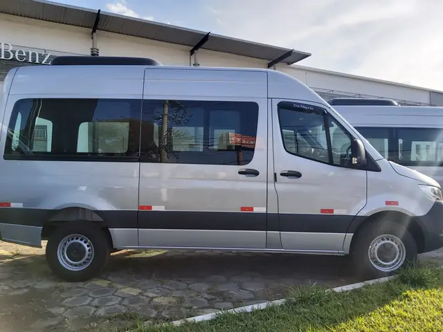 Carro Mercedes-Benz Sprinter 2022 FURGAO 416 CDI  F43A UP8