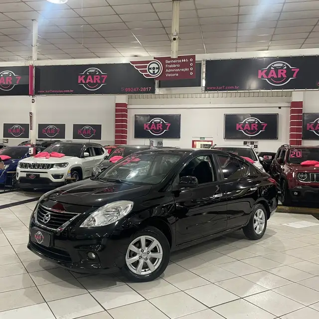 Carro Nissan Versa 2013 1.6 16V SL (Flex)