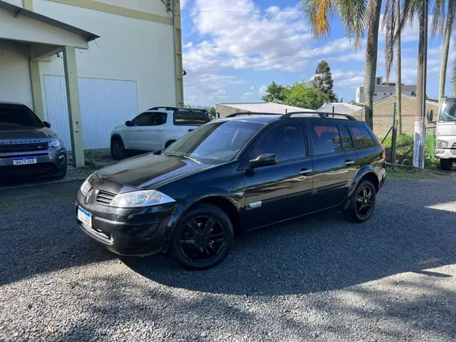 Carro Renault Megane Grand Tour 2012 Mégane Grand Tour Dynamique 1.6 16V (flex)