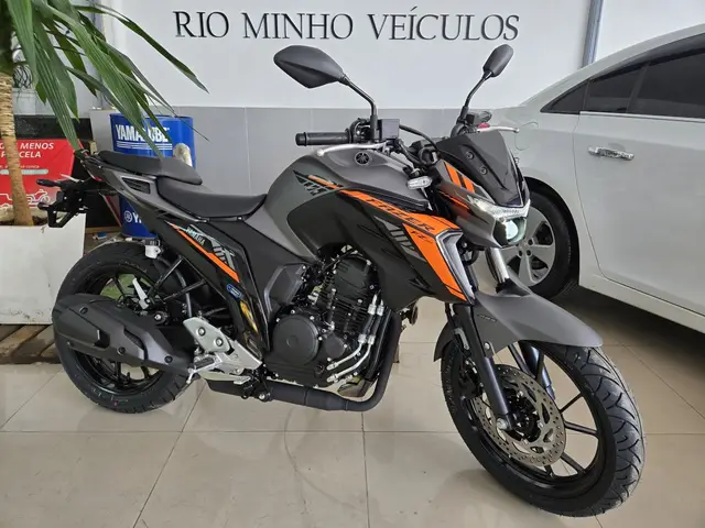 Moto Yamaha Fazer FZ25 2025 Flex