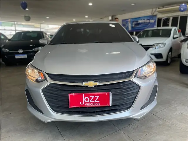 Carro Chevrolet Onix Plus 2020 1.0 LT (Flex)