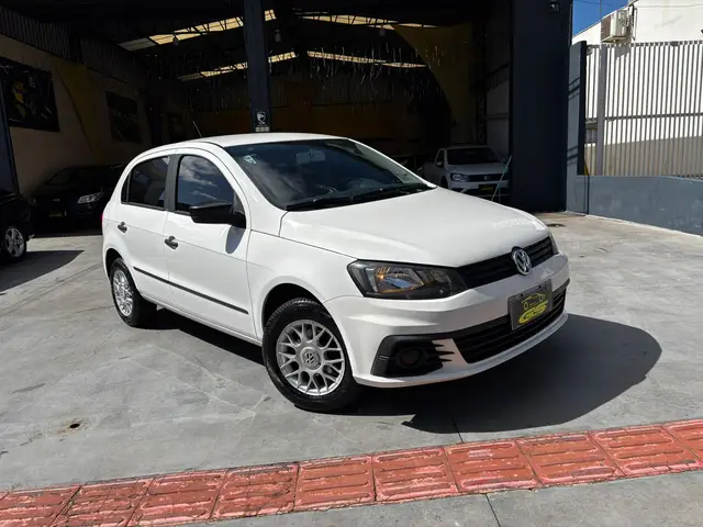 Carro Volkswagen Gol 2017 1.0 MPI Trendline 12V 5p (Flex)