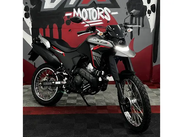 Moto Yamaha XTZ 250 Lander 2025 Connected