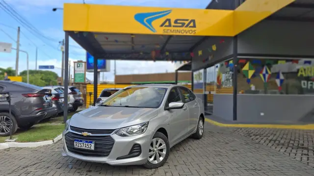 Carro Chevrolet Onix Plus 2023 LT 1.0
