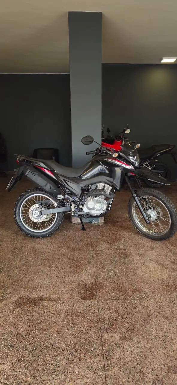 Moto Honda NXR 160 2025 Bros CBS