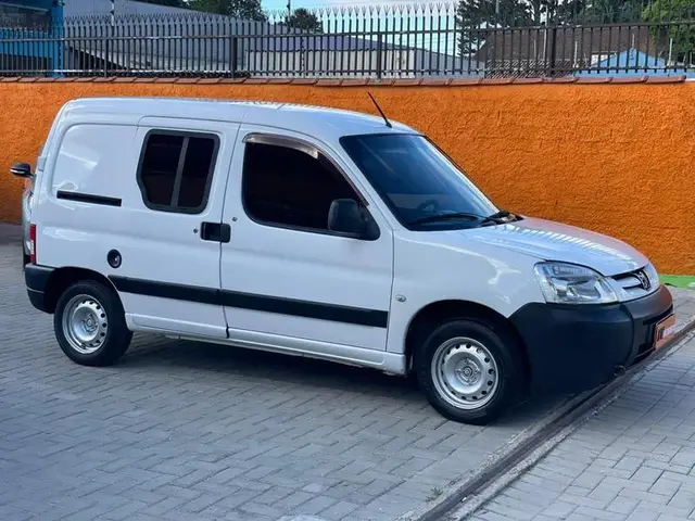 Carro Peugeot Partner 2020 Furgão 1.6