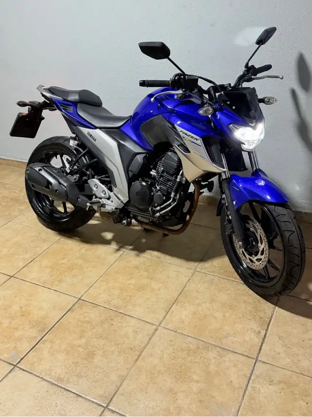 Moto Yamaha YS 250 Fazer 2021 ABS