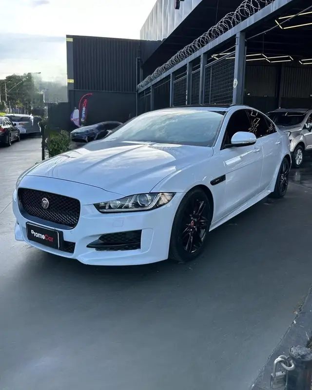 Carro Jaguar XE 2018 2.0 R-Sport 250