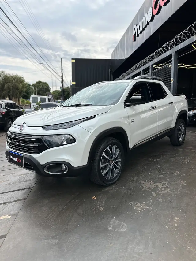 Carro Fiat Toro 2020 Volcano 2.4 AT9 4x2 (Flex)