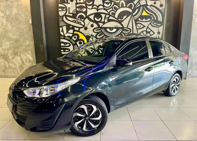 Carro Toyota Yaris 2021 1.5 XL Plus Connect CVT (Flex)