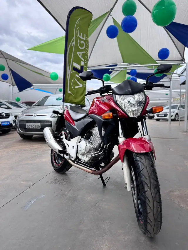 Moto Honda CB 300R 2011 Standard