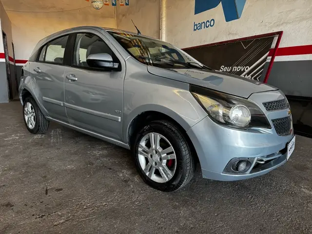 Carro Chevrolet Agile 2011 LTZ 1.4 8V (Flex)