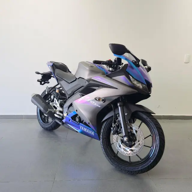 Moto Yamaha YZF R15 2025 ABS
