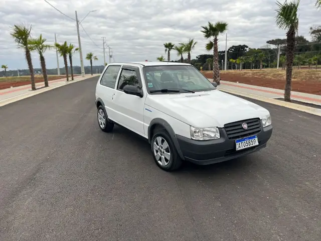 Carro Fiat Uno Mille 2011 Fire Economy 1.0 (Flex) 4p