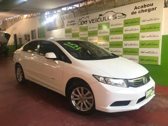 Carro Honda Civic 2015 LXS 1.8 i-VTEC (Flex)
