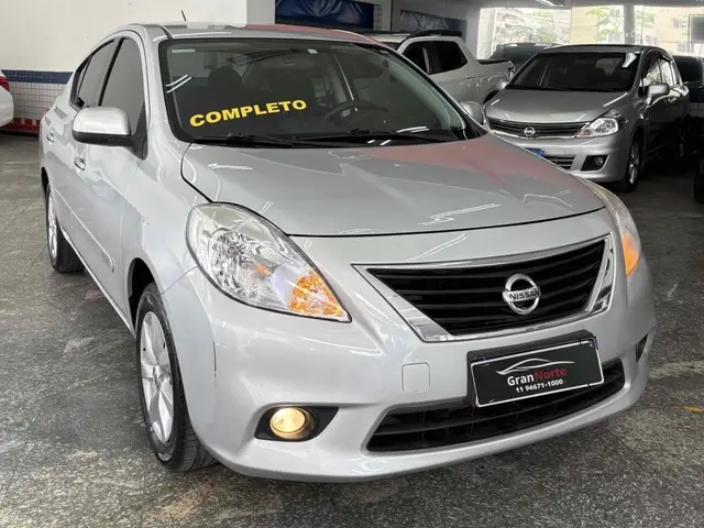Carro Nissan Versa 2013 1.6 16V SL (Flex)
