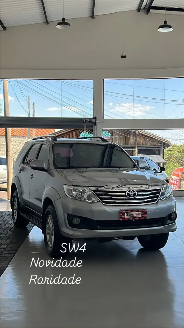Carro Toyota SW4 2015 SR 4x2 2.7/ 2.7 Flex 16V Aut.