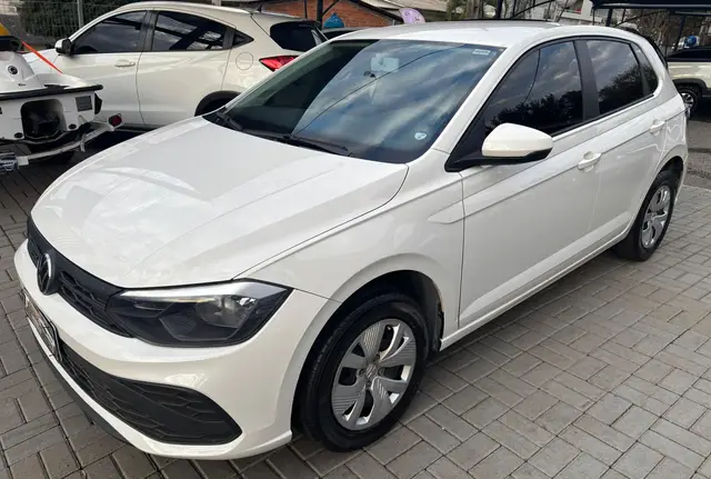 Carro Volkswagen Polo 2024 Track 1.0 Flex 12V 5p
