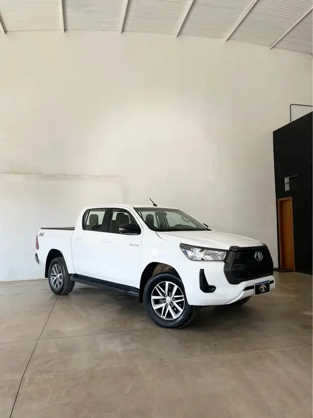 Carro Toyota Hilux Cabine Dupla 2022 STD Power Pack 2.8 TDI CD 4x4