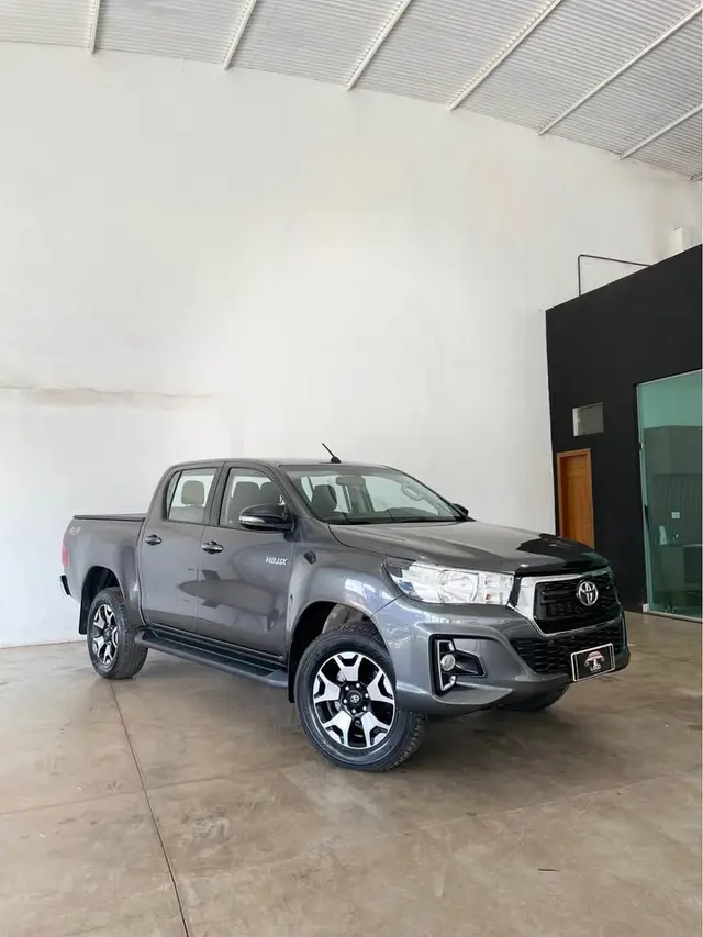 Carro Toyota Hilux Cabine Dupla 2020 Hilux 2.8 TDI CD SR 4x4 (Aut)