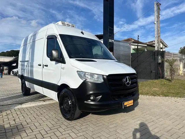 Carro Mercedes-Benz Sprinter 2021 416 Furgão E.L. T. A. 2.2 Dies.