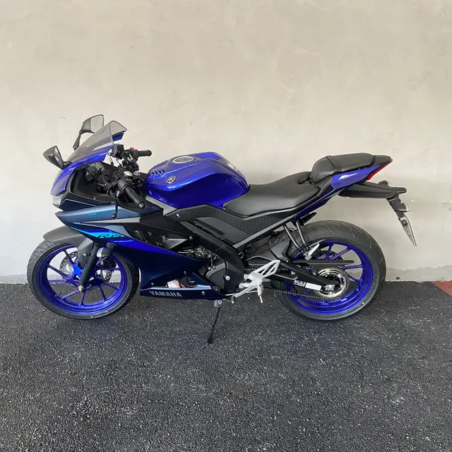 Moto Yamaha YZF R15 2025 ABS
