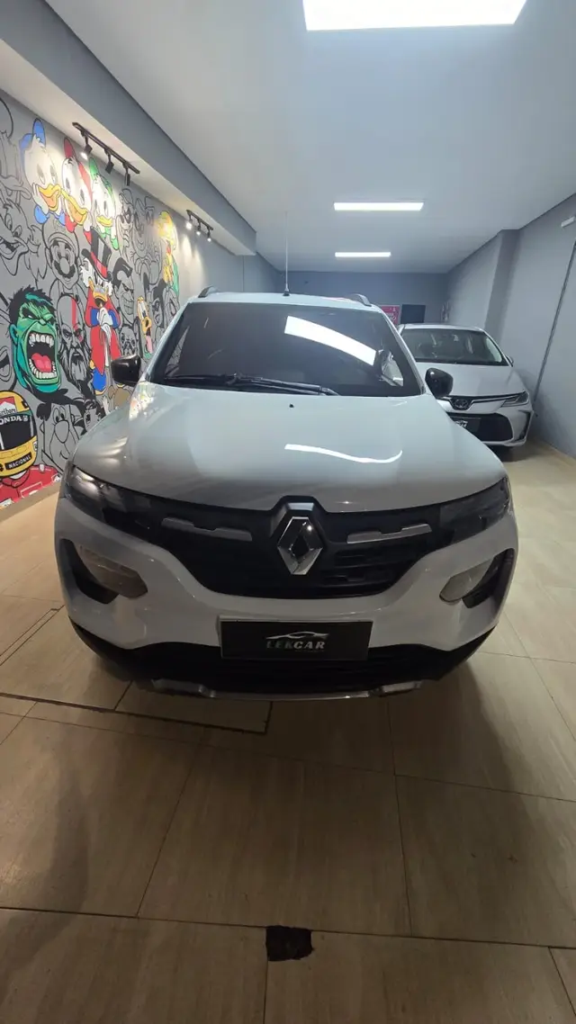 Carro Renault Kwid 2023 Outsider 1.0 12v SCe (Flex)