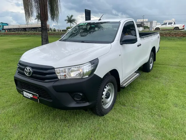 Carro Toyota Hilux Cabine Simples 2023 4x4 2.8 Diesel
