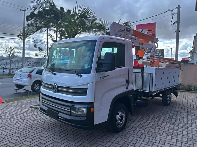Caminhão Volkswagen Express 2019 DRC 4X2 2p (diesel) (E5)