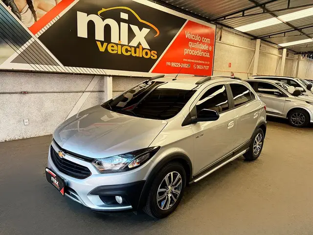 Carro Chevrolet Onix 2017 1.4 Activ SPE/4