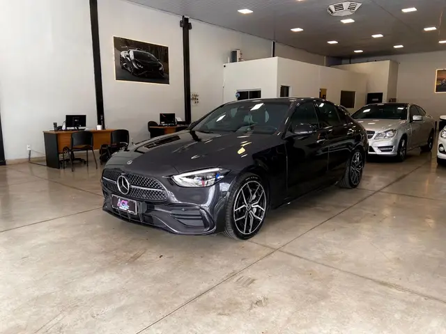 Carro Mercedes-Benz C 300 2022 AMG Line