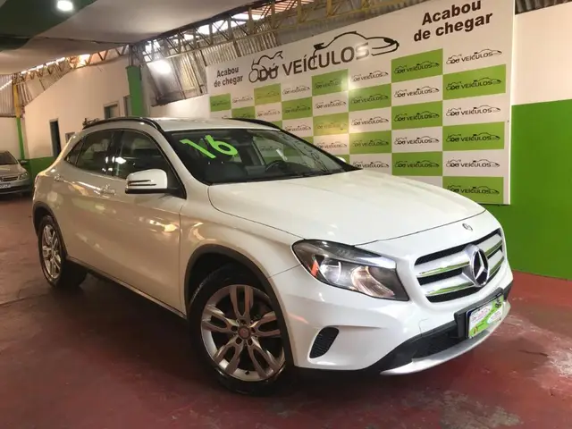 Carro Mercedes-Benz GLA 200 2016 GLA 200 1.6 Style