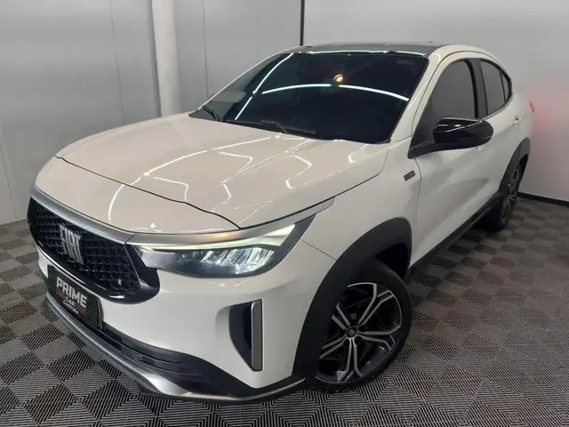 Carro Fiat Fastback 2024 Limited Edition Powered by Abarth