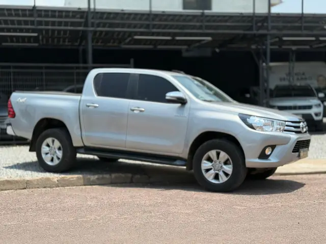 Carro Toyota Hilux Cabine Dupla 2017 Hilux 2.8 16v TDI SRV CD 4x4 (Aut)