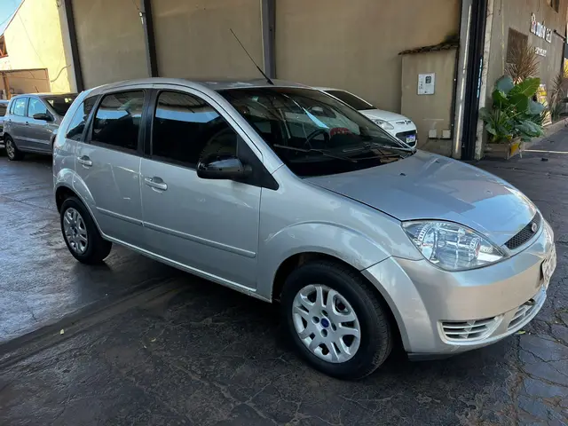 Carro Ford Fiesta Hatch 2007 First 1.6 (Flex)