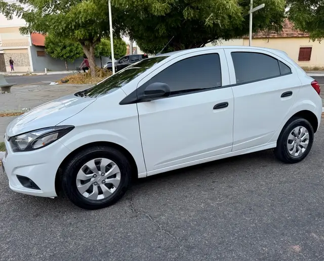 Carro Chevrolet Onix 2020 1.0 Joy SPE/4