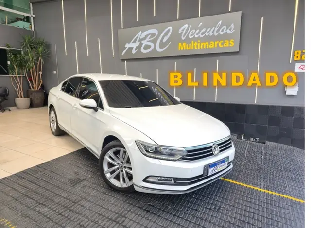 Carro Volkswagen Passat 2017 Highline 2.0 TSI DSG