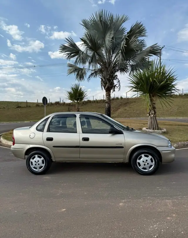 Carro Chevrolet Classic 2008 Corsa Sedan  Life 1.0 VHC (Flex)